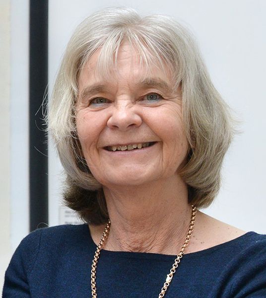 Dr Christine Bond